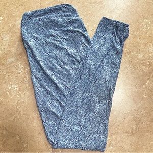 LuLaRoe tall & curvy leggings